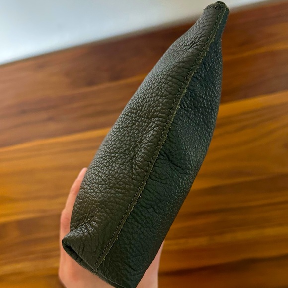 Cuyana Pebbled Leather Clutch in Dark Olive (Dark Green) - Picture 5 of 6